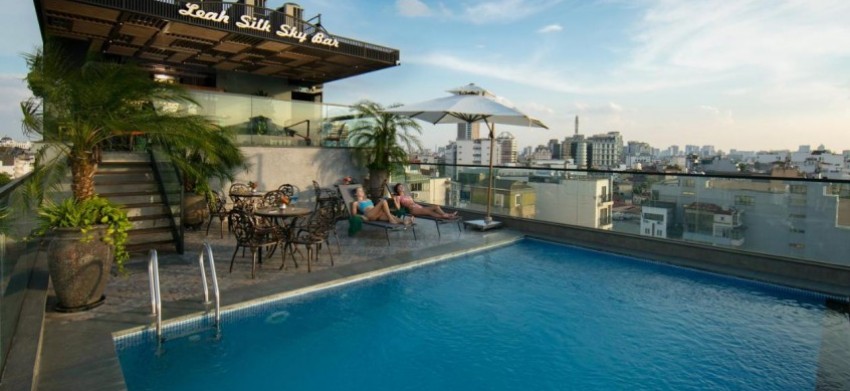 Leah Silk Hotel